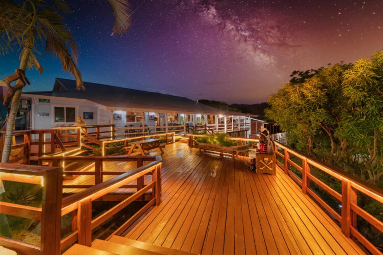 Hotel And Dive Center Roatan Yacht Club French Harbour Eksteriør billede