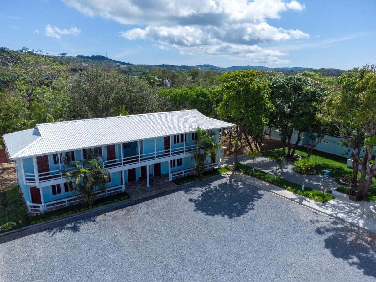 Hotel And Dive Center Roatan Yacht Club French Harbour Eksteriør billede